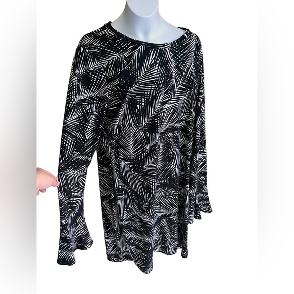 Micheal Kors form fitting, palm tree print. Stretchy material. Lightly worn - Picture 2 of 6
